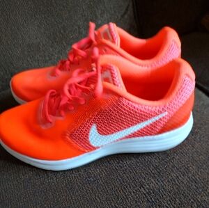 Women's Nike running shoes size 7